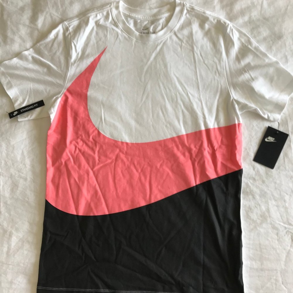 NWT Men's Nike Big Swoosh T-shirt (M)